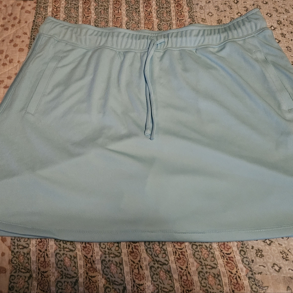 Skort - Picture 3 of 3